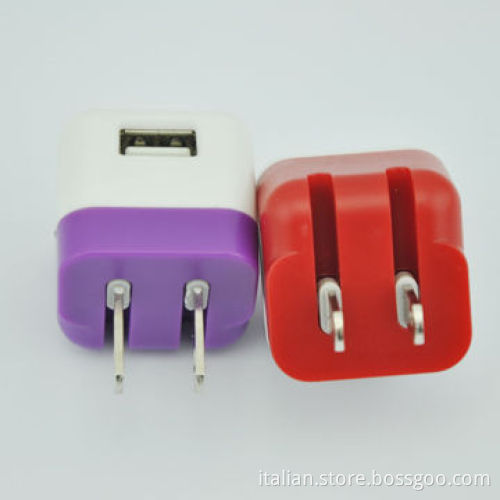 USB travel charger adapter for smartphone
